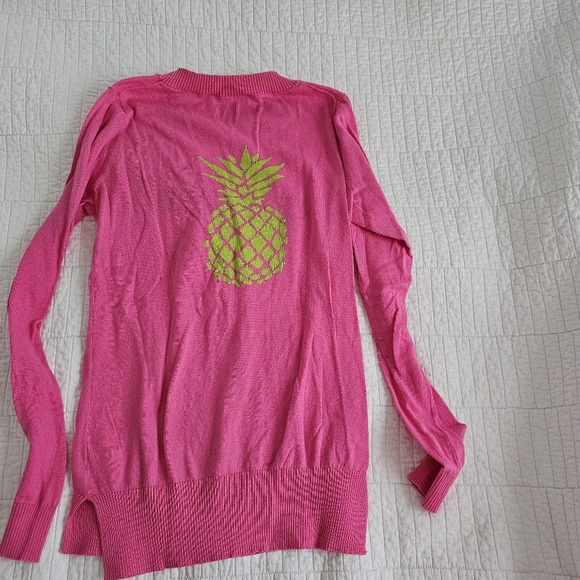 Gorgeous pink "Aloha" sweater - Picture 2 of 4